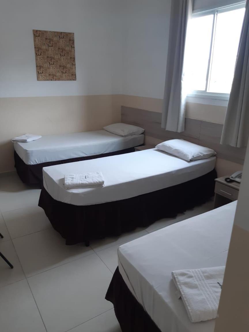 Hotel Araçari Aracariguama Extérieur photo